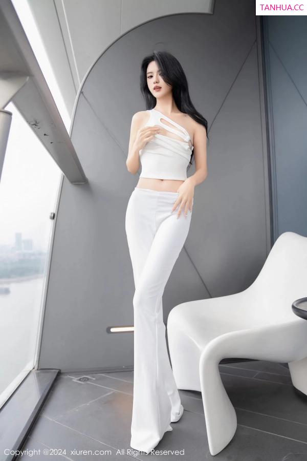 李浅浅  [XiuRen]高清写真图 2024.01.10 No.7937 浅浅Danny 美腿妩媚第49张图片